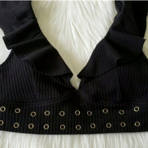 Black Ruffle Top and Skirted Bottom Bikini Set Swimsuit Size L - Picture 5 of 8